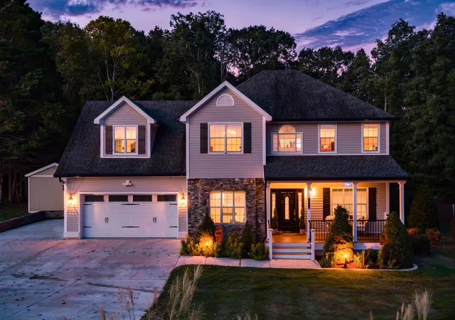 Photo 2 of Single family home for sale at 8912 Grey Mountain Dr, Ooltewah, TN 37363 | MLS# 3596955 | Listing updated on 2026-09-23