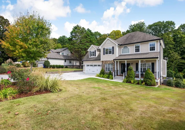 Photo 4 of Single family home for sale at 8912 Grey Mountain Dr, Ooltewah, TN 37363 | MLS# 3596955 | Listing updated on 2026-09-23
