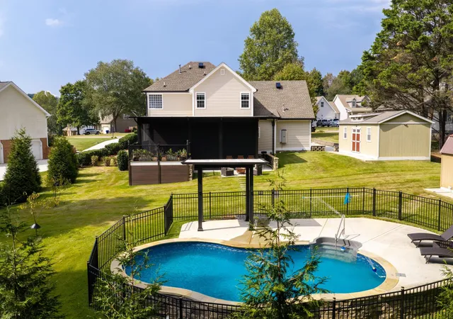 Photo 1 of Single family home for sale at 8912 Grey Mountain Dr, Ooltewah, TN 37363 | MLS# 3596955 | Listing updated on 2026-09-23