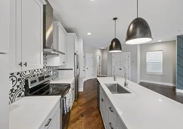Photo 3 of Condo for sale at 5608 Morrow Rd, Nashville, TN 37209 | MLS# 3597798 | Listing updated on 2026-09-24