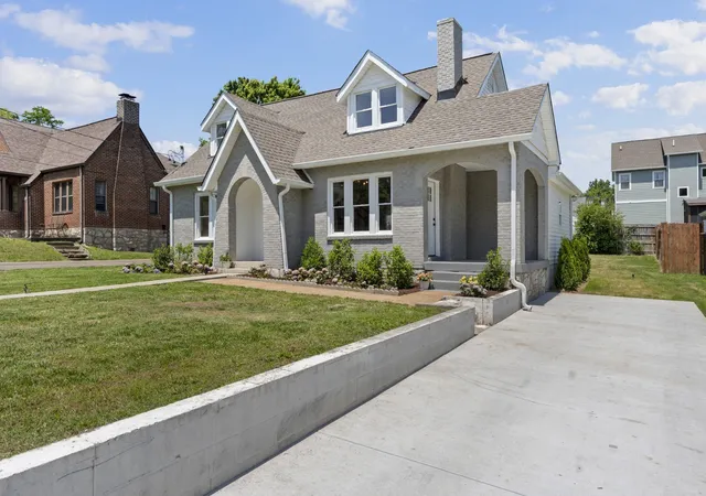Photo 3 of Single family home for sale at 911 Fairwin Ave, Nashville, TN 37216 | MLS# 3602188 | Listing updated on 2026-10-04