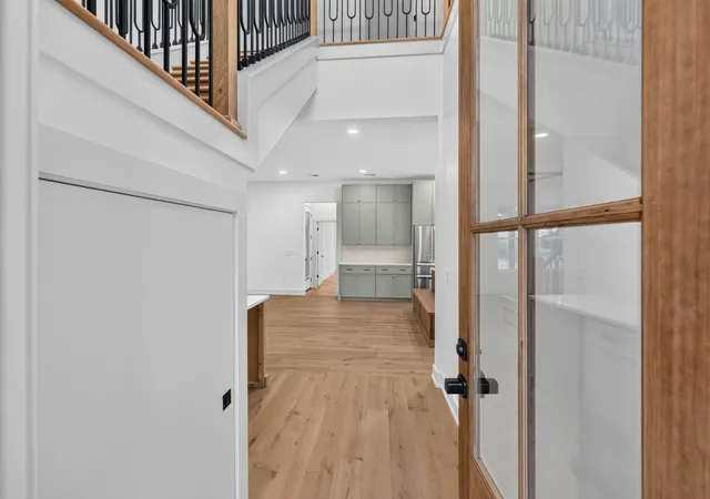 Photo 3 of Single family home for sale at 1104 S Graycroft Ave, Madison, TN 37115 | MLS# 3599071 | Listing updated on 2026-09-25
