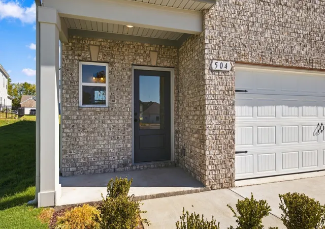 Photo 3 of Single family home for sale at 504 Coffee Ct, Gallatin, TN 37066 | MLS# 3596976 | Listing updated on 2026-10-07