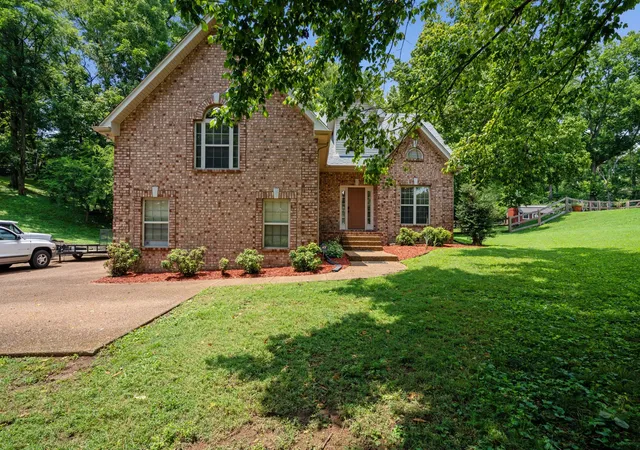 Single family home for sale at 1011 Dickens Dr, Mount Juliet, TN 37122 | MLS# 3598529