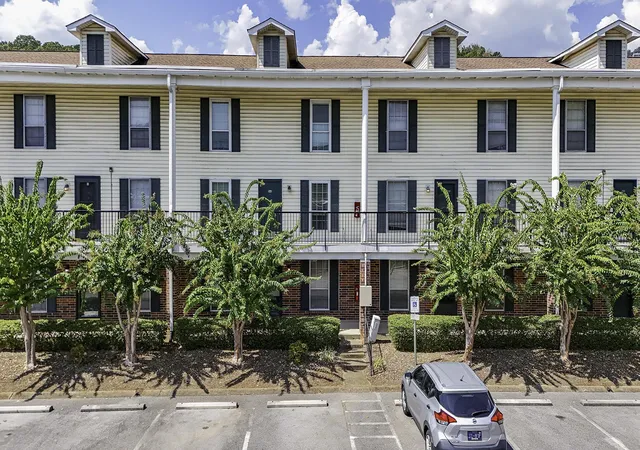 Condo for sale at 900 Mountain Crk Rd #135, Chattanooga, TN 37405 | MLS# 3596979