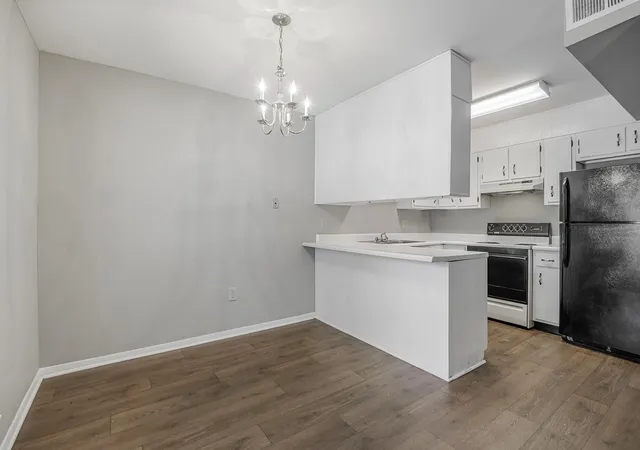 Photo 4 of Condo for sale at 900 Mountain Crk Rd #135, Chattanooga, TN 37405 | MLS# 3596979 | Listing updated on 2026-09-21