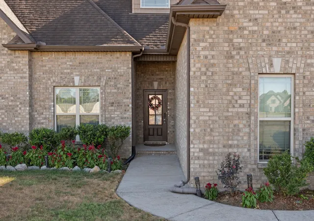 Photo 4 of Single family home for sale at 3229 Shady Forest Dr, Murfreesboro, TN 37128 | MLS# 3597079 | Listing updated on 2026-10-27