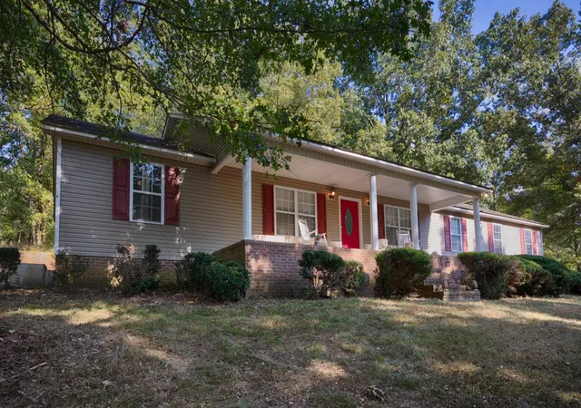 Photo 1 of Single family home for sale at 29636 Veto Rd, Elkmont, AL 35620 | MLS# 3602218 | Listing updated on 2026-09-30