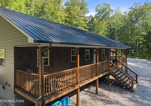 Photo 2 of Single family home for sale at 329 Cheyenne Dr, Jamestown, TN 38556 | MLS# 3596990 | Listing updated on 2026-09-21