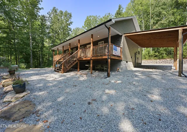 Photo 3 of Single family home for sale at 329 Cheyenne Dr, Jamestown, TN 38556 | MLS# 3596990 | Listing updated on 2026-09-21