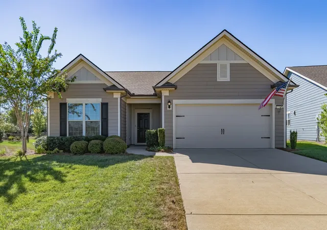 Photo 1 of Single family home for sale at 2207 Henderson Dr, Spring Hill, TN 37174 | MLS# 3612810 | Listing updated on 2026-10-08