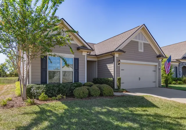 Photo 3 of Single family home for sale at 2207 Henderson Dr, Spring Hill, TN 37174 | MLS# 3612810 | Listing updated on 2026-10-08