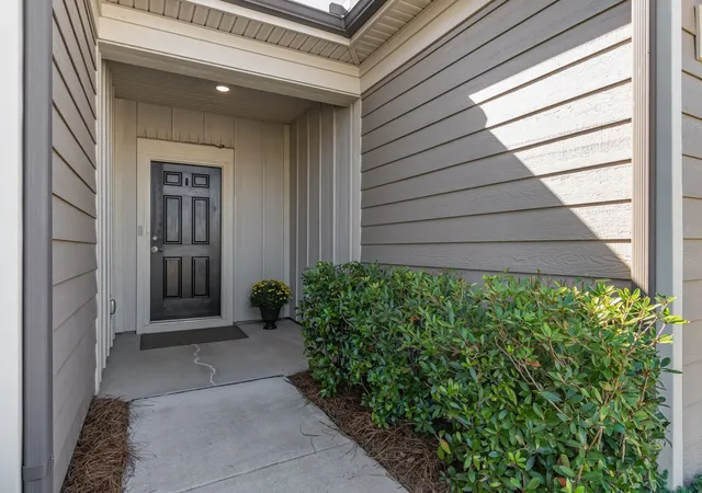 Photo 4 of Single family home for sale at 2207 Henderson Dr, Spring Hill, TN 37174 | MLS# 3612810 | Listing updated on 2026-10-08