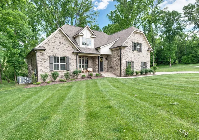 Photo 3 of Single family home for sale at 3011 Cherrydale Ct, Lebanon, TN 37087 | MLS# 3597753 | Listing updated on 2026-10-01