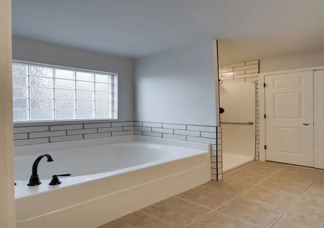 Photo 4 of Single family home for sale at 4948 Indian Summer Dr, Nashville, TN 37207 | MLS# 3597028 | Listing updated on 2026-09-23