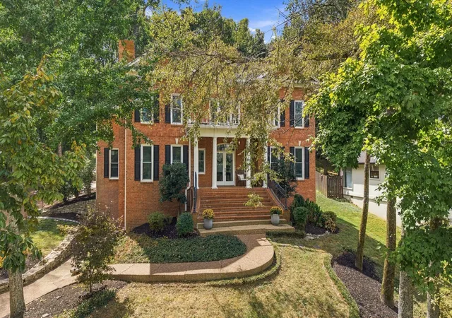 Photo 1 of Single family home for sale at 1581 Fawn Crk Rd, Brentwood, TN 37027 | MLS# 3615274 | Listing updated on 2026-10-20