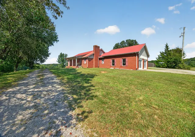 Photo 3 of House for sale at 3781 Monterey Hwy, Monterey, TN 38574 | MLS# 3597030 | Listing updated on 2026-09-21