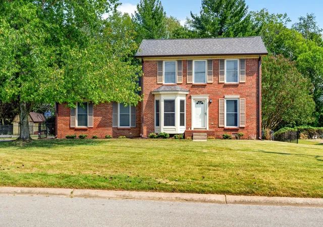 Photo 1 of Single family home for sale at 1307 Barbara Dr, Clarksville, TN 37043 | MLS# 3597437 | Listing updated on 2026-09-23