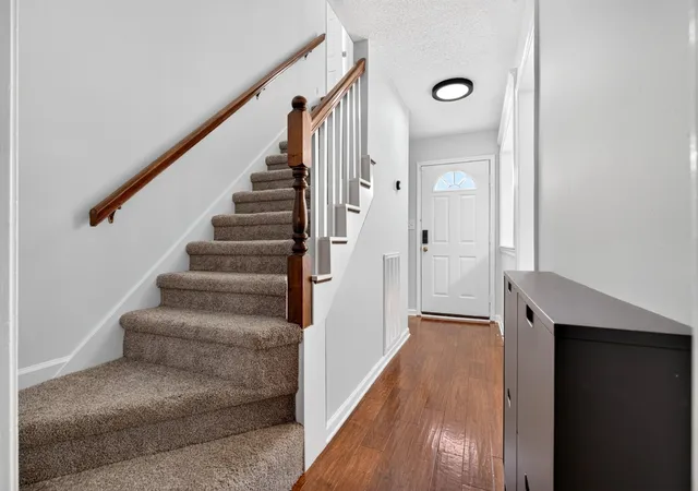 Photo 4 of Single family home for sale at 1307 Barbara Dr, Clarksville, TN 37043 | MLS# 3597437 | Listing updated on 2026-09-23