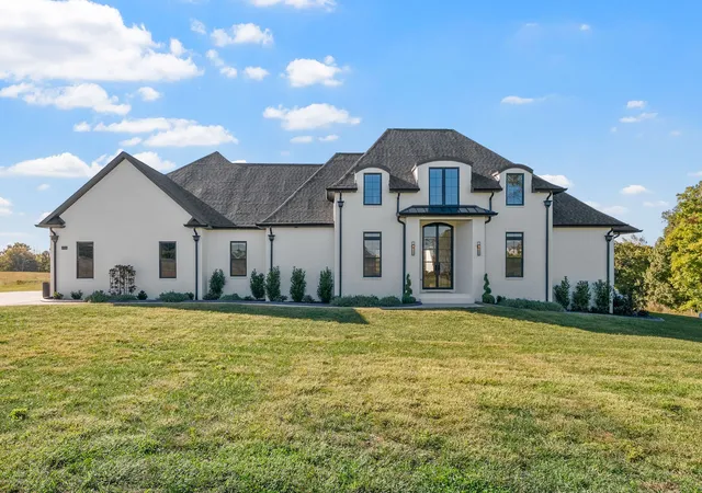 Photo 3 of Single family home for sale at 1914 Hickory Point Rd, Clarksville, TN 37043 | MLS# 3599030 | Listing updated on 2026-10-03