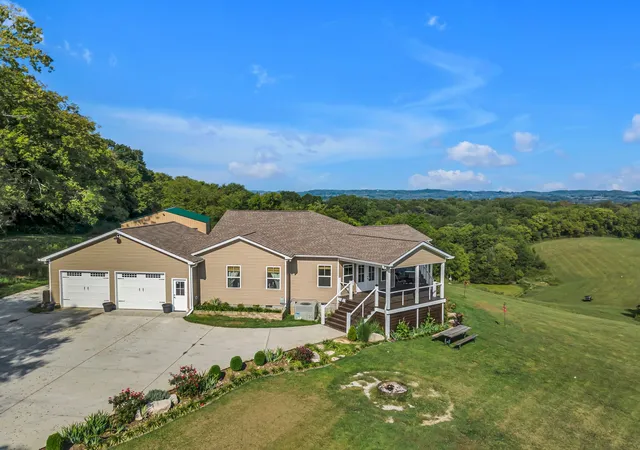 Photo 2 of House for sale at 2770 E Sheepneck Rd, Culleoka, TN 38451 | MLS# 3597492 | Listing updated on 2026-09-23