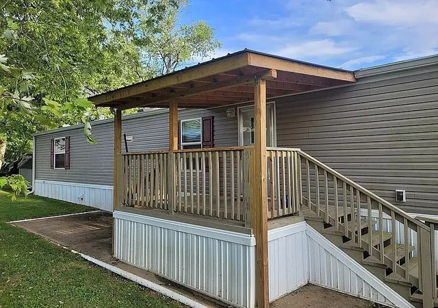 Photo 2 of Manufactured home for sale at 5718 Berdene Cir, Ooltewah, TN 37363 | MLS# 3597112 | Listing updated on 2026-09-21