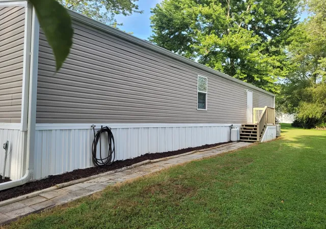 Photo 4 of Manufactured home for sale at 5718 Berdene Cir, Ooltewah, TN 37363 | MLS# 3597112 | Listing updated on 2026-09-21