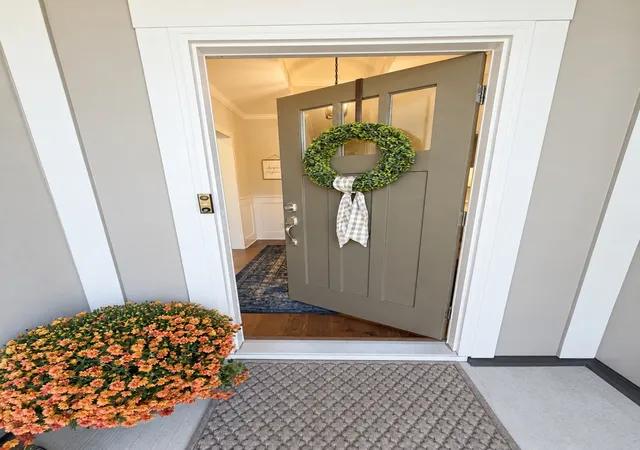 Photo 2 of Single family home for sale at 2512 Wellesley Sq Dr, Thompsons Station, TN 37179 | MLS# 3610955 | Listing updated on 2026-10-05