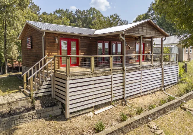 Photo 2 of Manufactured home for sale at 174 Beechview Dr, Clifton, TN 38425 | MLS# 3598075 | Listing updated on 2026-09-28
