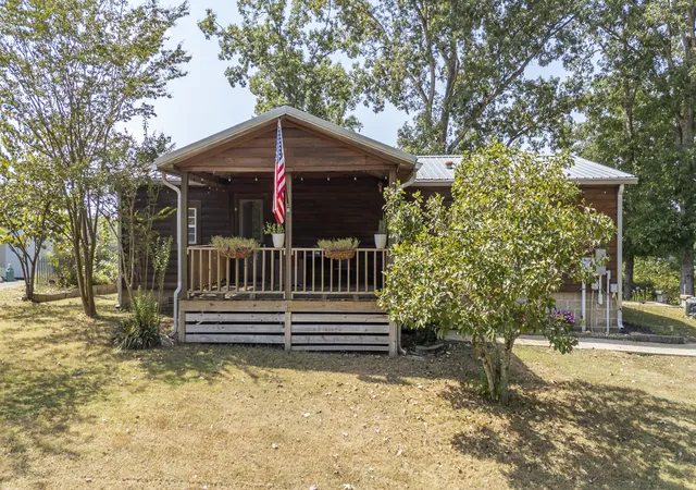 Photo 3 of Manufactured home for sale at 174 Beechview Dr, Clifton, TN 38425 | MLS# 3598075 | Listing updated on 2026-09-28
