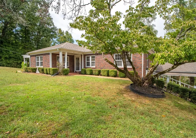 Photo 1 of Single family home for sale at 214 Mcwilliams St, Waynesboro, TN 38485 | MLS# 3598767 | Listing updated on 2026-09-28
