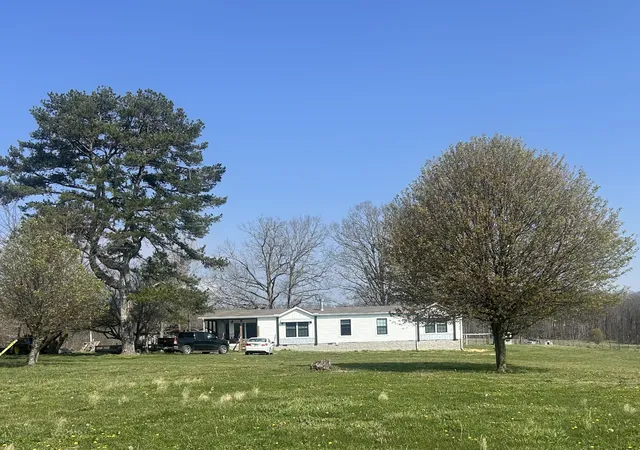 Photo 2 of Manufactured home for sale at 792 Brewer Rd, Crossville, TN 38572 | MLS# 3597438 | Listing updated on 2026-09-22