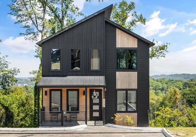 Single family home for sale at 527 New Venture Way, Sevierville, TN 37876 | MLS# 3601598