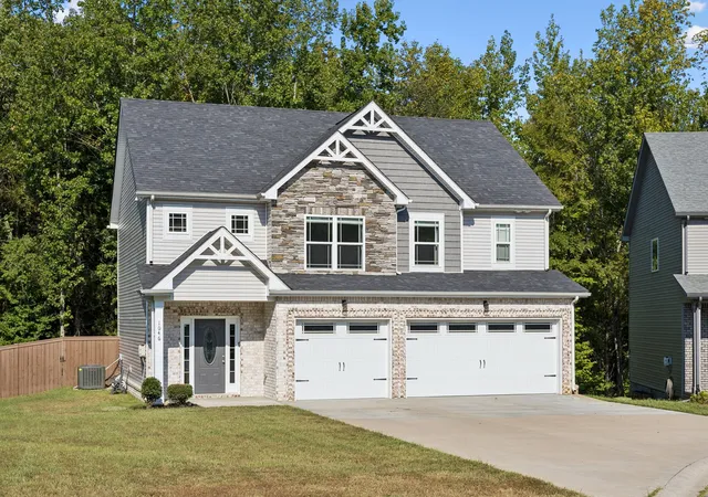 Photo 1 of Single family home for sale at 1046 Brightwood Ct, Clarksville, TN 37043 | MLS# 3599152 | Listing updated on 2026-10-20