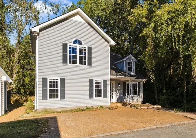 Photo 2 of Single family home for sale at 133 Walton Village Dr, Hendersonville, TN 37075 | MLS# 3602375 | Listing updated on 2026-09-30