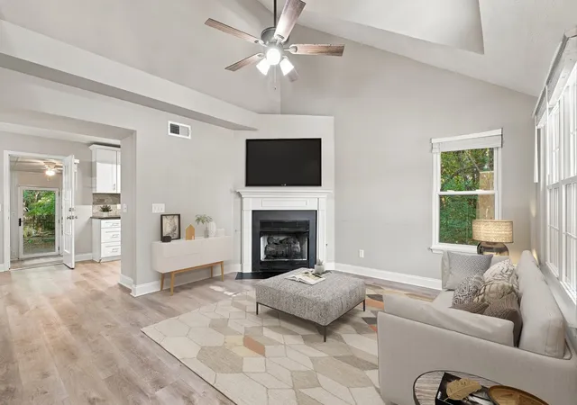Photo 3 of Single family home for sale at 133 Walton Village Dr, Hendersonville, TN 37075 | MLS# 3602375 | Listing updated on 2026-09-30