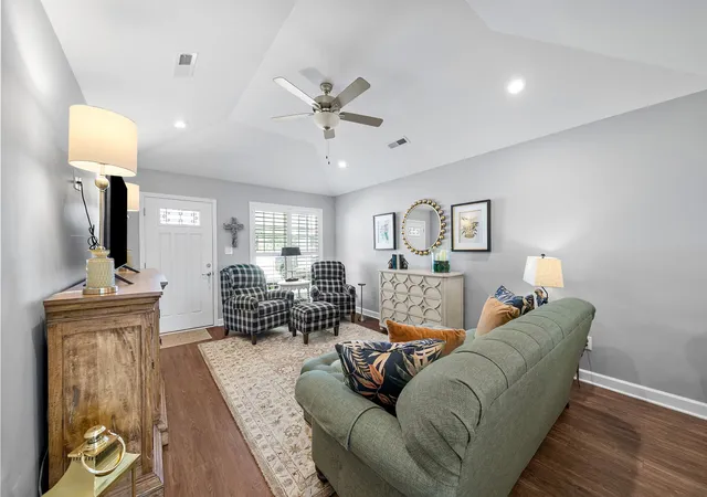 Photo 3 of Single family home for sale at 521 Justify Dr, Hopkinsville, KY 42240 | MLS# 3597119 | Listing updated on 2026-09-21
