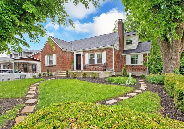 Photo 2 of Multi family home for sale at 2109 Natchez Trce, Nashville, TN 37212 | MLS# 3597315 | Listing updated on 2026-09-22