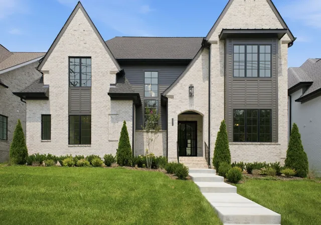 Photo 2 of Single family home for sale at 2958 Del Rio Pike, Franklin, TN 37069 | MLS# 3613122 | Listing updated on 2026-10-07