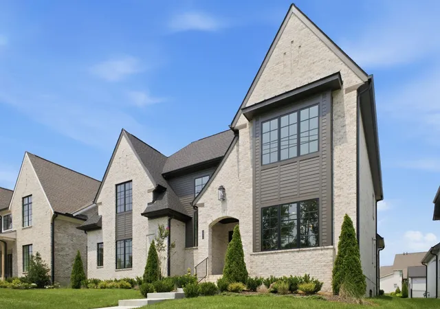 Photo 3 of Single family home for sale at 2958 Del Rio Pike, Franklin, TN 37069 | MLS# 3613122 | Listing updated on 2026-10-07