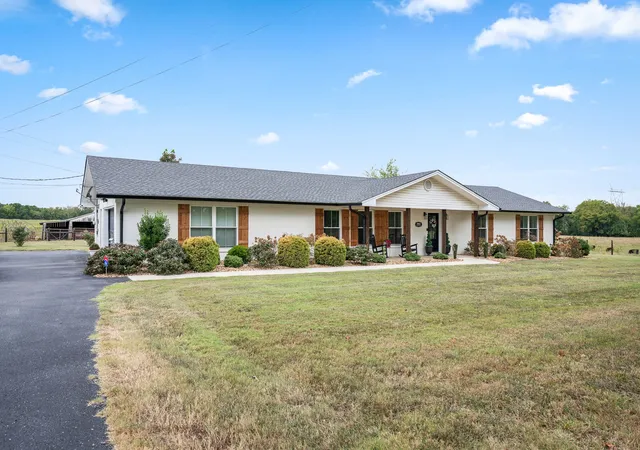 Photo 3 of Single family home for sale at 2915 Hickory Hl Church Rd, Shelbyville, TN 37160 | MLS# 3597179 | Listing updated on 2026-09-29
