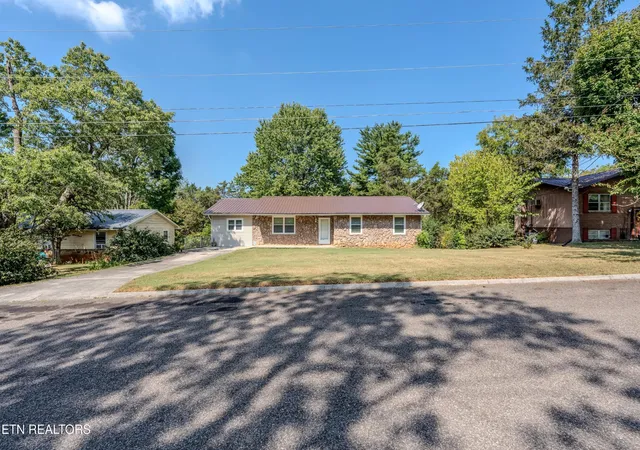 Photo 3 of Single family home for sale at 7811 E Sesame Ln, Knoxville, TN 37938 | MLS# 3597137 | Listing updated on 2026-09-29