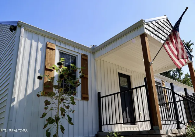 Photo 3 of Single family home for sale at 405 Choctaw St, Morristown, TN 37813 | MLS# 3597136 | Listing updated on 2026-10-09