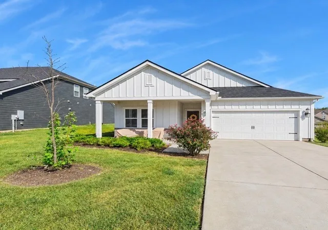 Photo 1 of Single family home for sale at 1020 Holland Ridge Way, Lebanon, TN 37090 | MLS# 3598445 | Listing updated on 2026-09-24