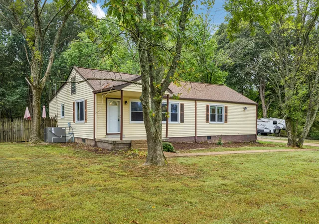 Photo 2 of Single family home for sale at 7525 S Swift Rd, Goodlettsville, TN 37072 | MLS# 3598899 | Listing updated on 2026-10-05