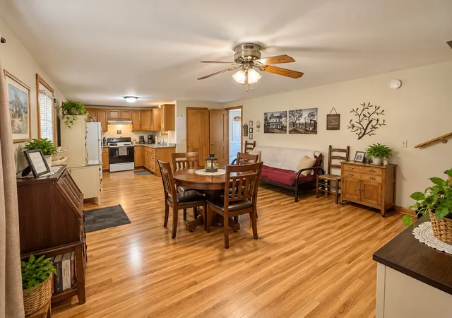 Photo 4 of Single family home for sale at 2060 Deer Crk Rd, Linden, TN 37096 | MLS# 3597592 | Listing updated on 2026-10-02
