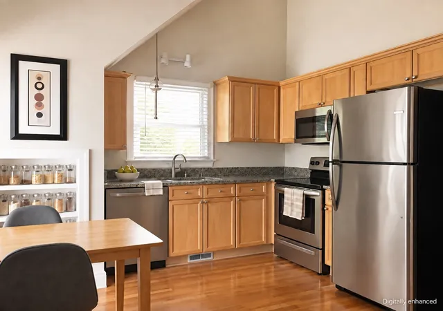 Listing Photo 5 - Condo for sale in building located at 421 Van Buren St, Nashville, TN 37208