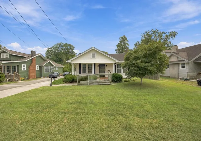 Photo 2 of Single family home for sale at 1516 Prigmore Rd, Chattanooga, TN 37412 | MLS# 3597161 | Listing updated on 2026-09-24