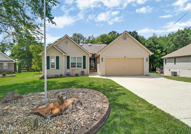Photo 1 of Single family home for sale at 26 Inwood Dr, Crossville, TN 38558 | MLS# 3597164 | Listing updated on 2026-09-22