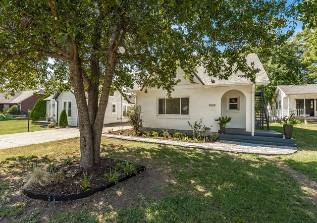 Photo 3 of Single family home for sale at 3809 Baxter Ave, Nashville, TN 37216 | MLS# 3598594 | Listing updated on 2026-10-02